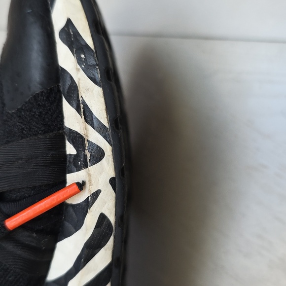 Adidas by Stella McCartney Black and White Sneakers, Size 8 - Picture 7 of 9